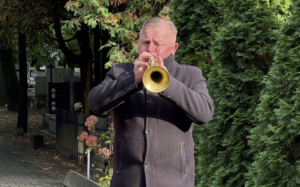 Oprawa muzyczna - trąbka podczas pożegnania